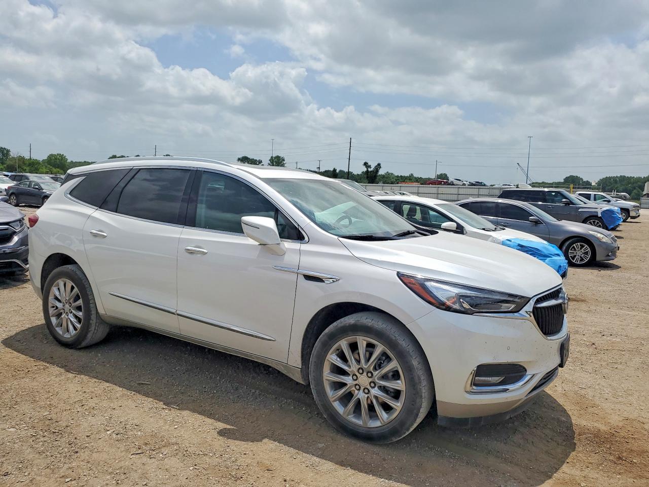 2021 Buick Enclave Premium - Image 4