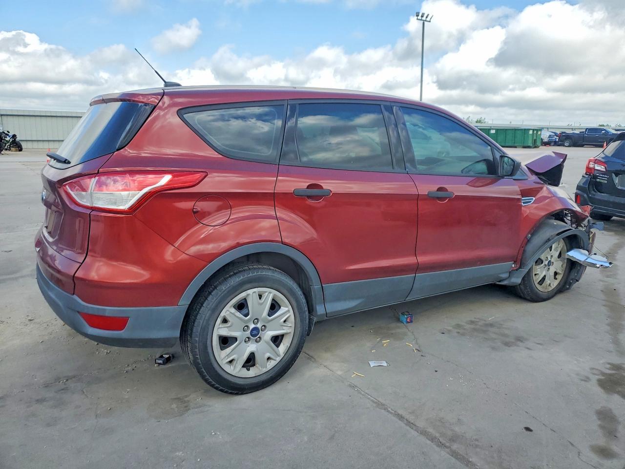 2016 Ford Escape S - Фото 3