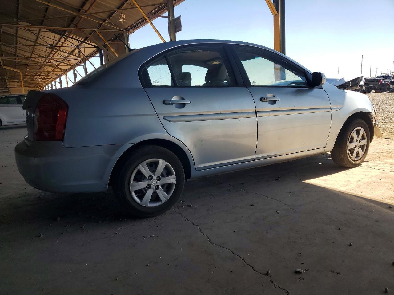 2011 Hyundai Accent Gls - Фото 3