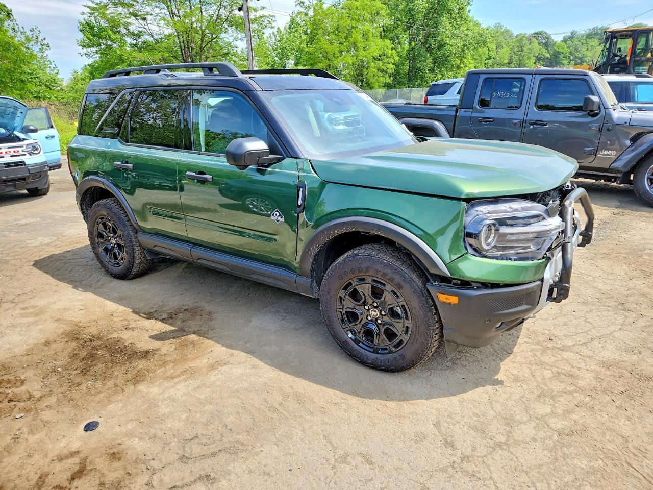 2025 Ford Bronco Sport Outer Banks - Image 4