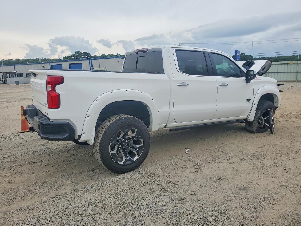 2020 Chevrolet 1500 - Фото 3