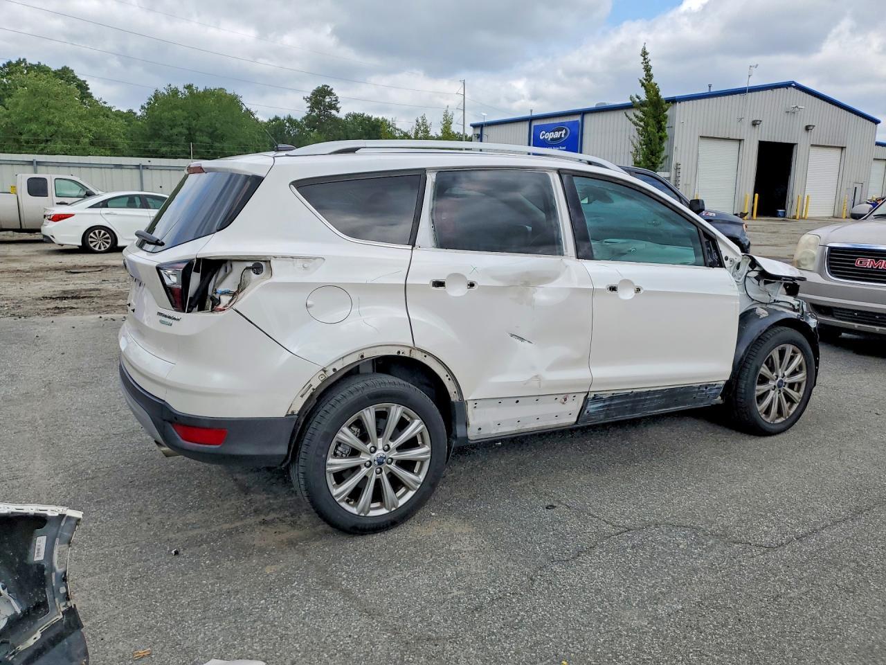 2017 Ford Escape Titanium - Фото 3