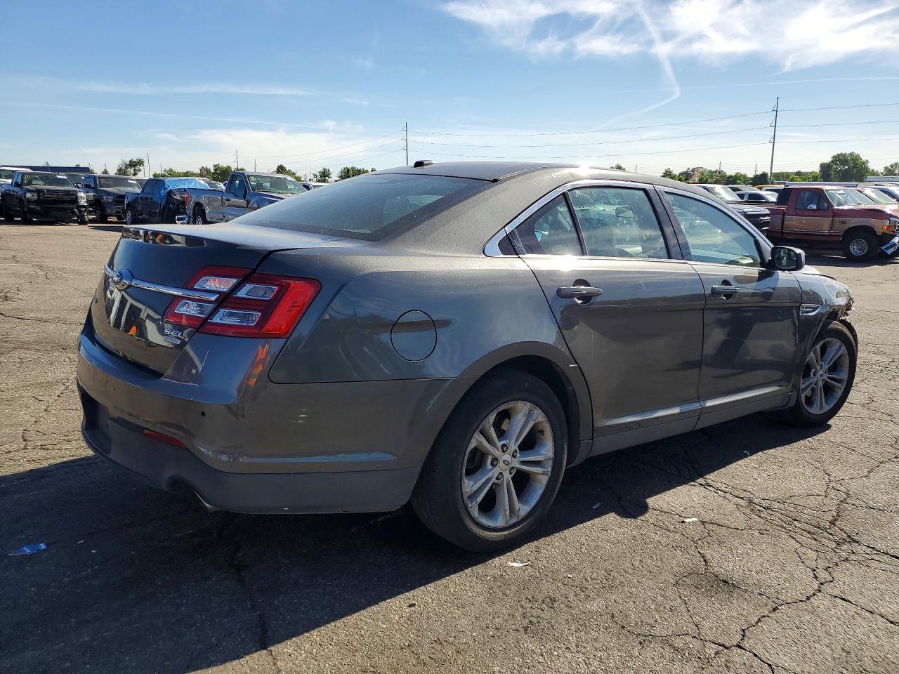 2016 Ford Taurus Sel - Фото 3