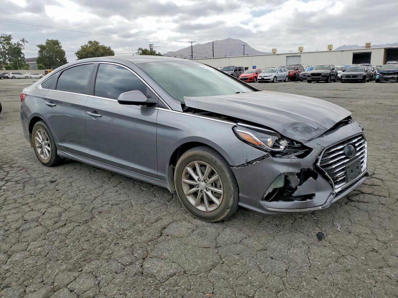 2019 Hyundai Sonata Se - Image 4