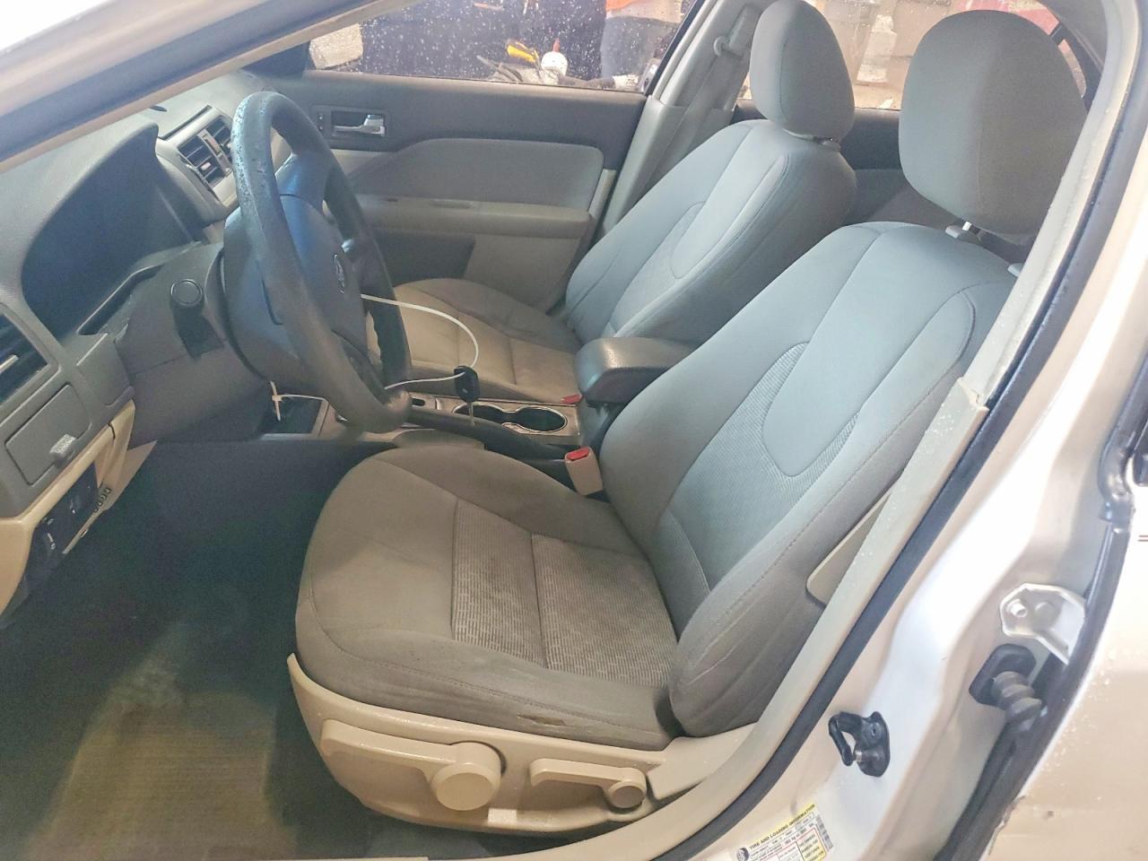 2010 Ford Fusion S - Фото 7