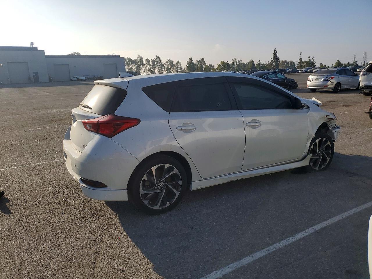 2018 Toyota Corolla Im Base - Фото 3