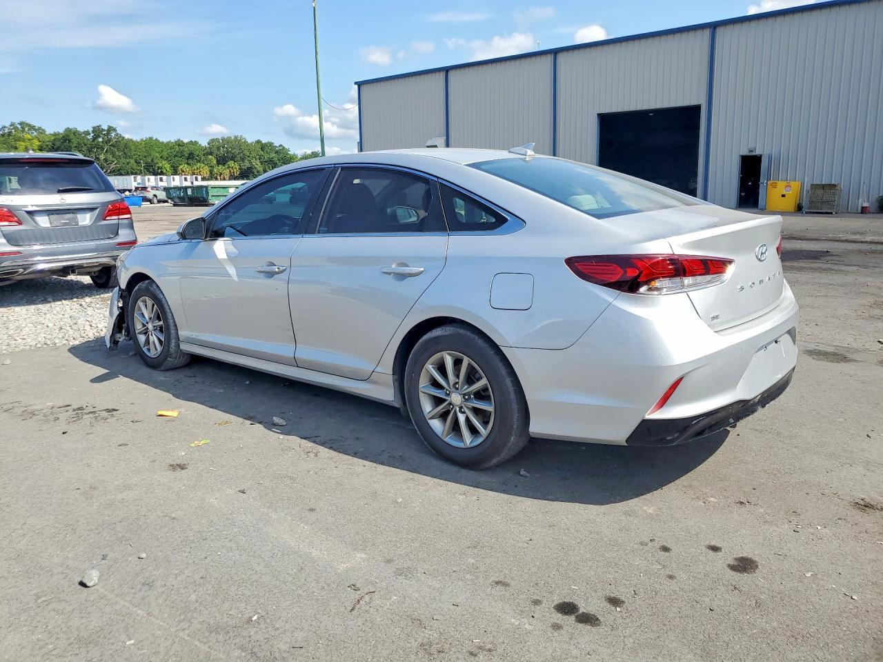 2019 Hyundai Sonata Se - Фото 2
