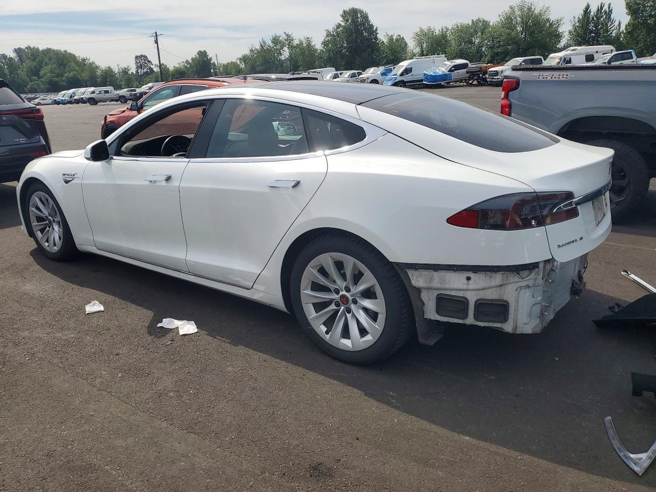 2016 Tesla Model S - Image 2