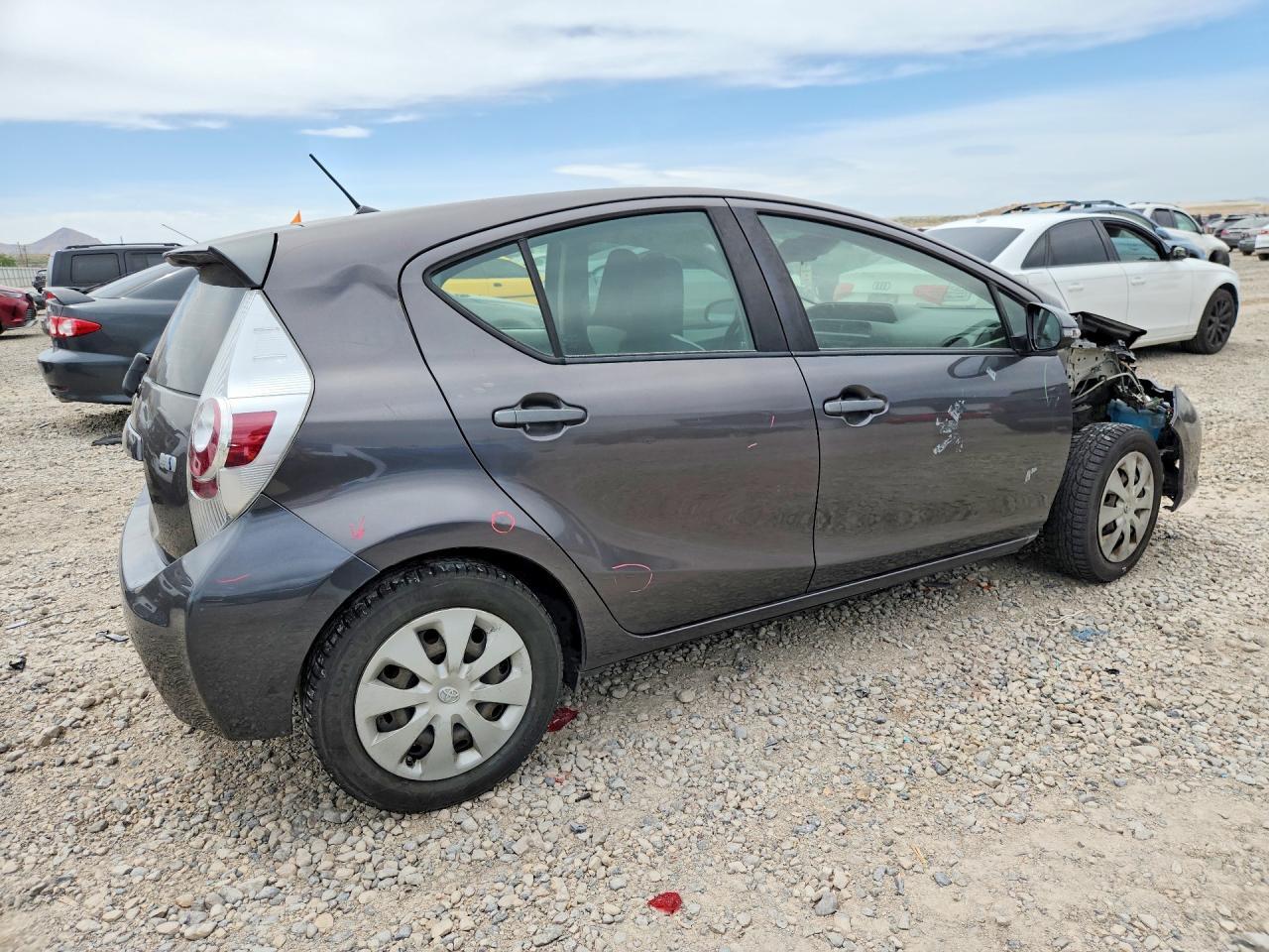 2014 Toyota Prius C One - Image 3