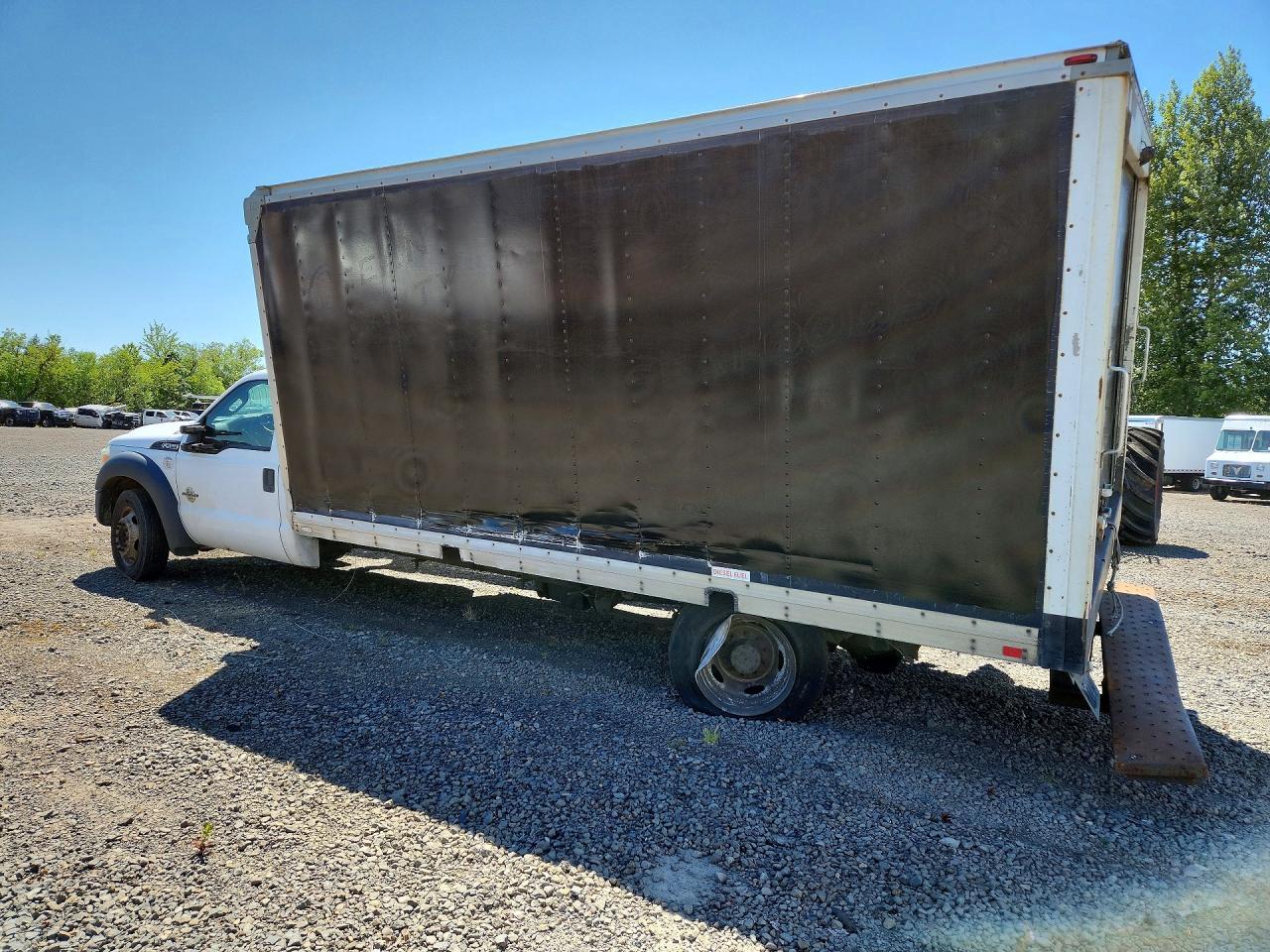 2016 Ford F550 Super Duty Refrigerated Box Truck - Фото 2