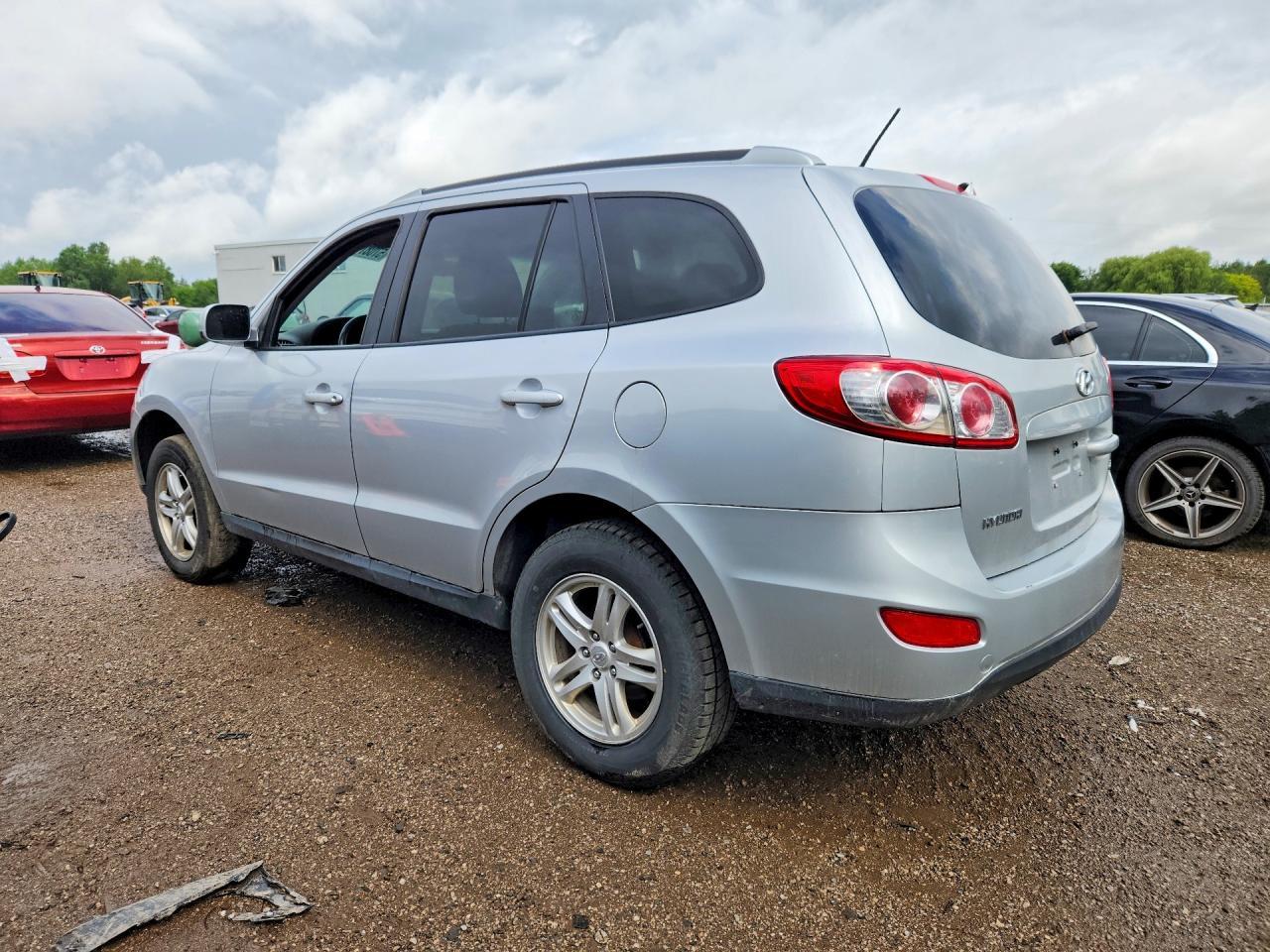 2010 Hyundai Santa Fe Gls - Image 2