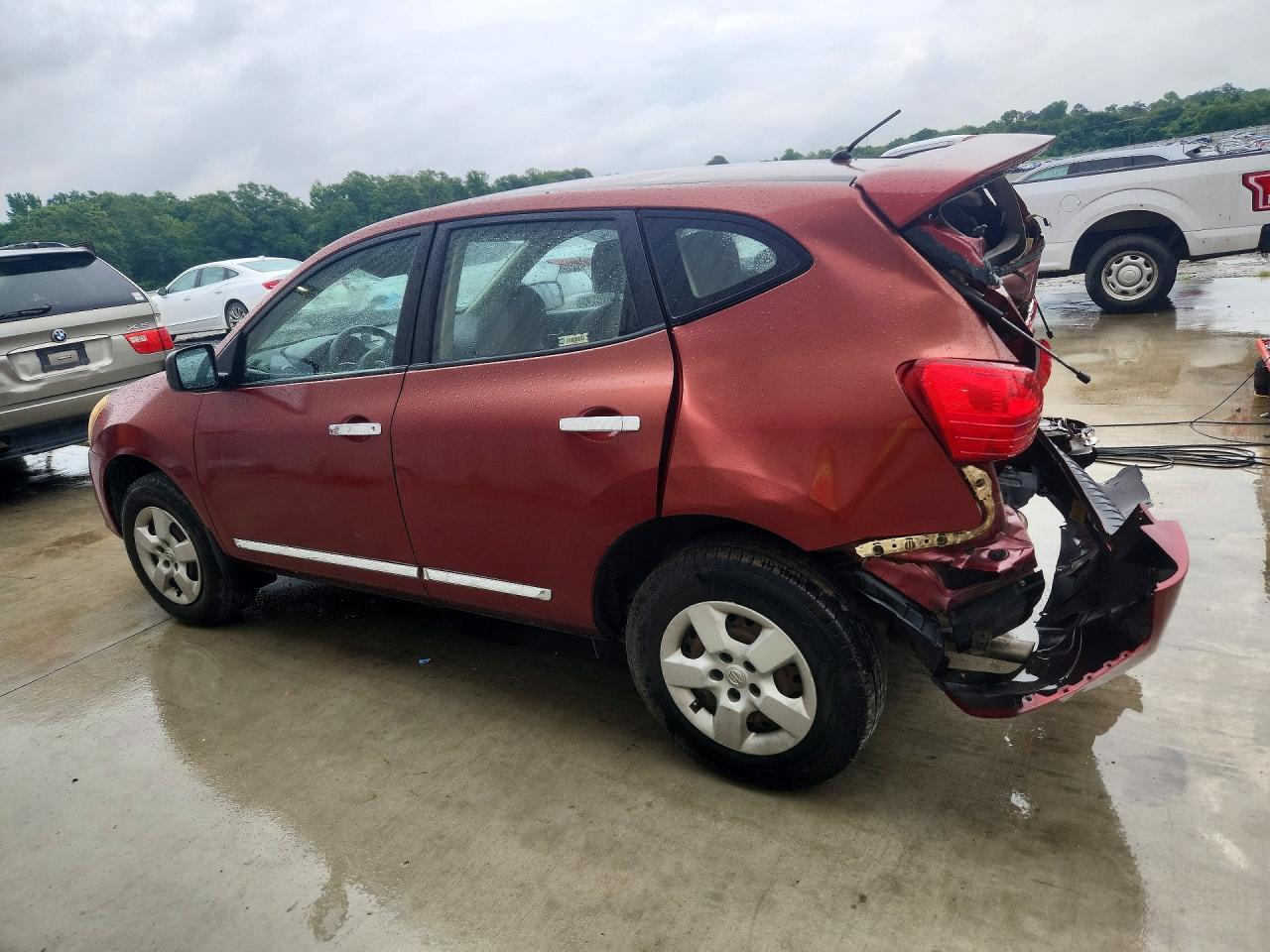 2013 Nissan Rogue S - Image 2
