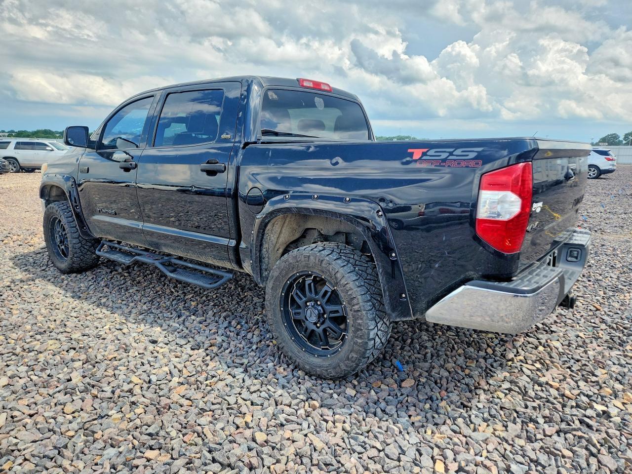 2016 Toyota Tundra Sr5 - Фото 2