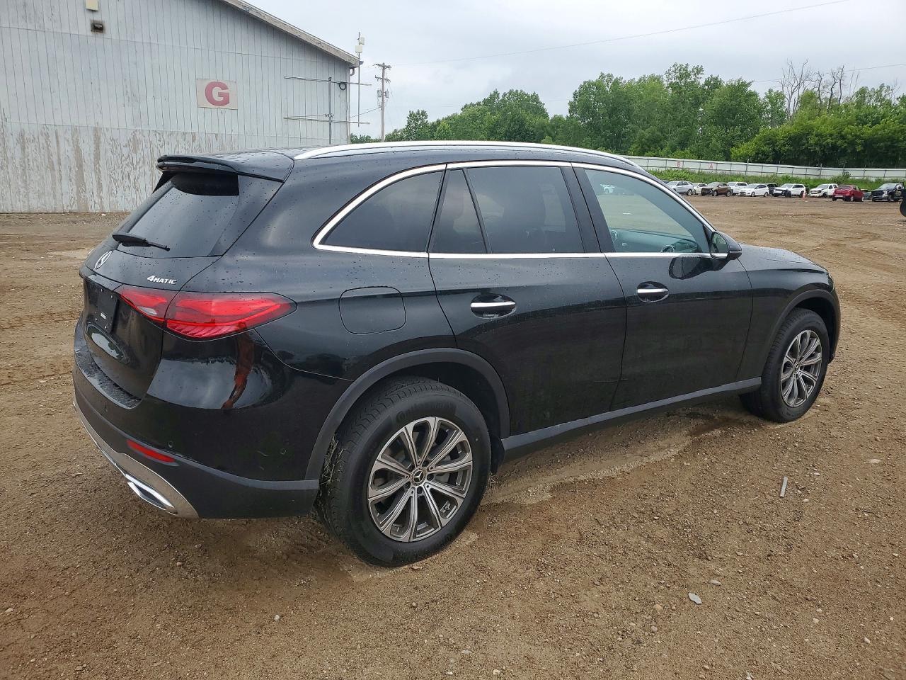 2026 Mercedes-Benz Glc 300 4Matic - Image 3