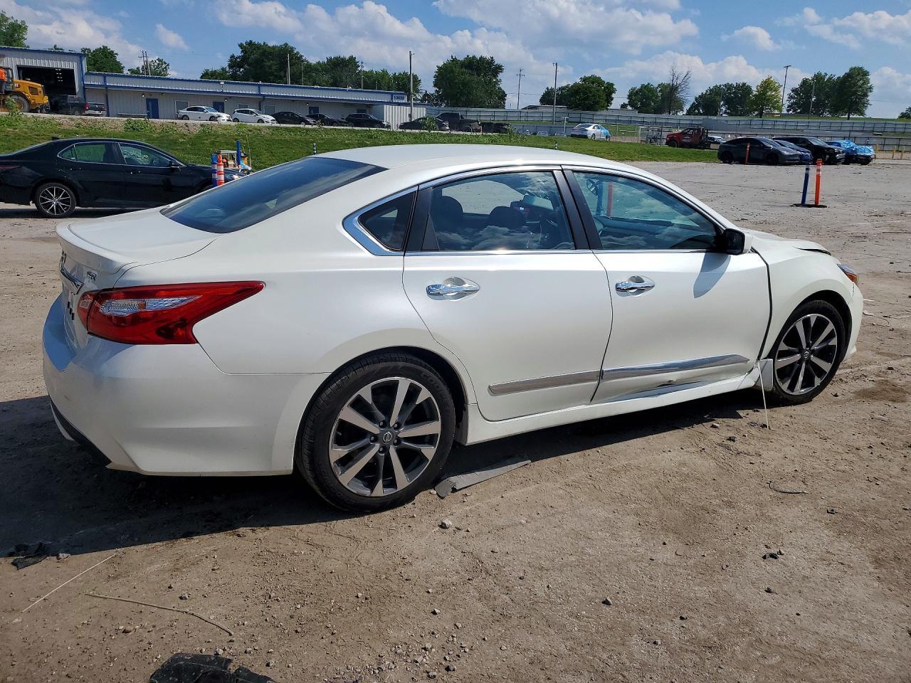 2016 Nissan Altima 2.5 Sr - Фото 3