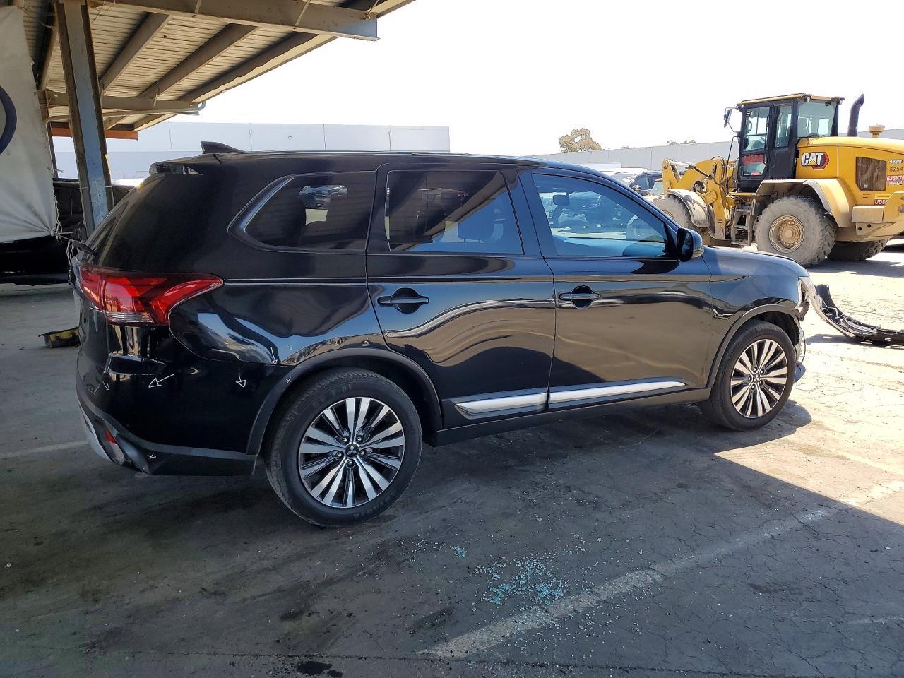 2020 Mitsubishi Outlander Es - Фото 3