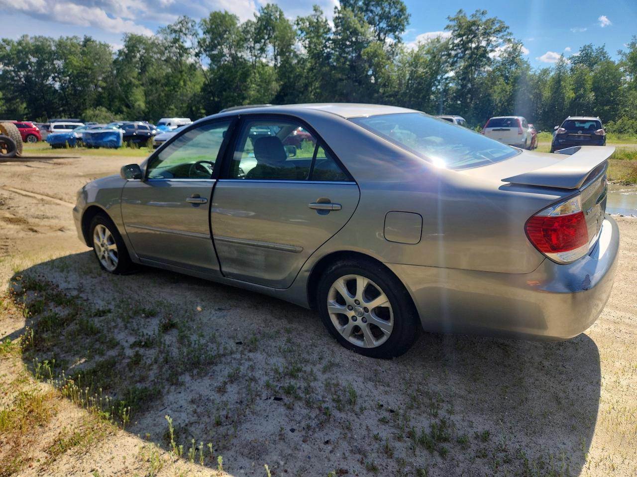2006 Toyota Camry Xle V6 - Image 2
