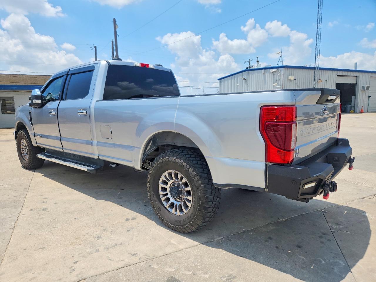 2022 Ford F350 Super Duty - Фото 2