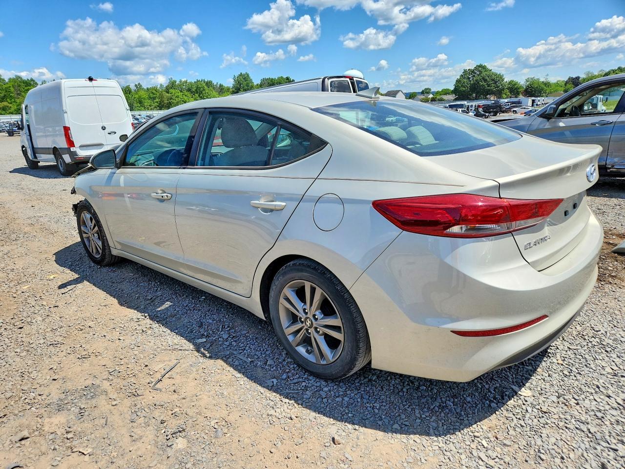 2017 Hyundai Elantra Se - Image 2