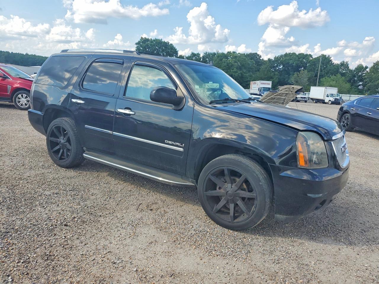 2010 GMC Yukon Denali - Фото 4