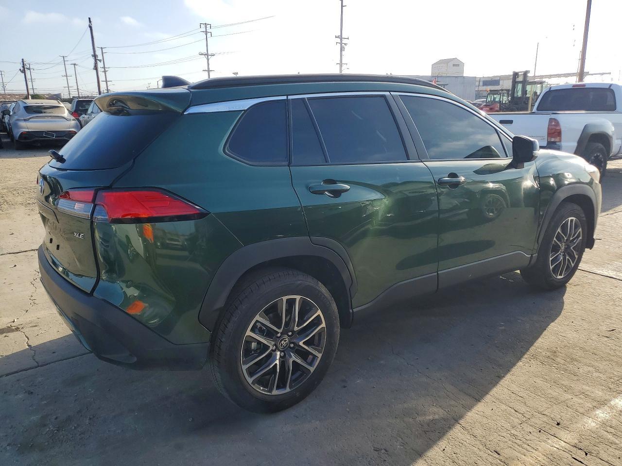 2026 Toyota Corolla Cross Xle - Image 3