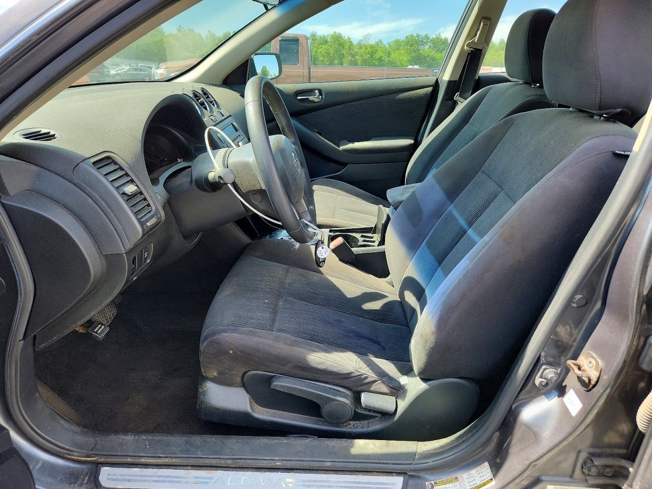 2010 Nissan Altima 2.5 - Фото 7