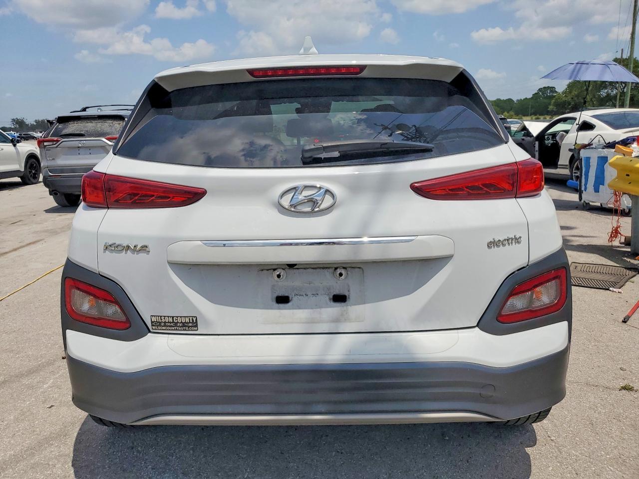 2021 Hyundai Kona Limited - Фото 6