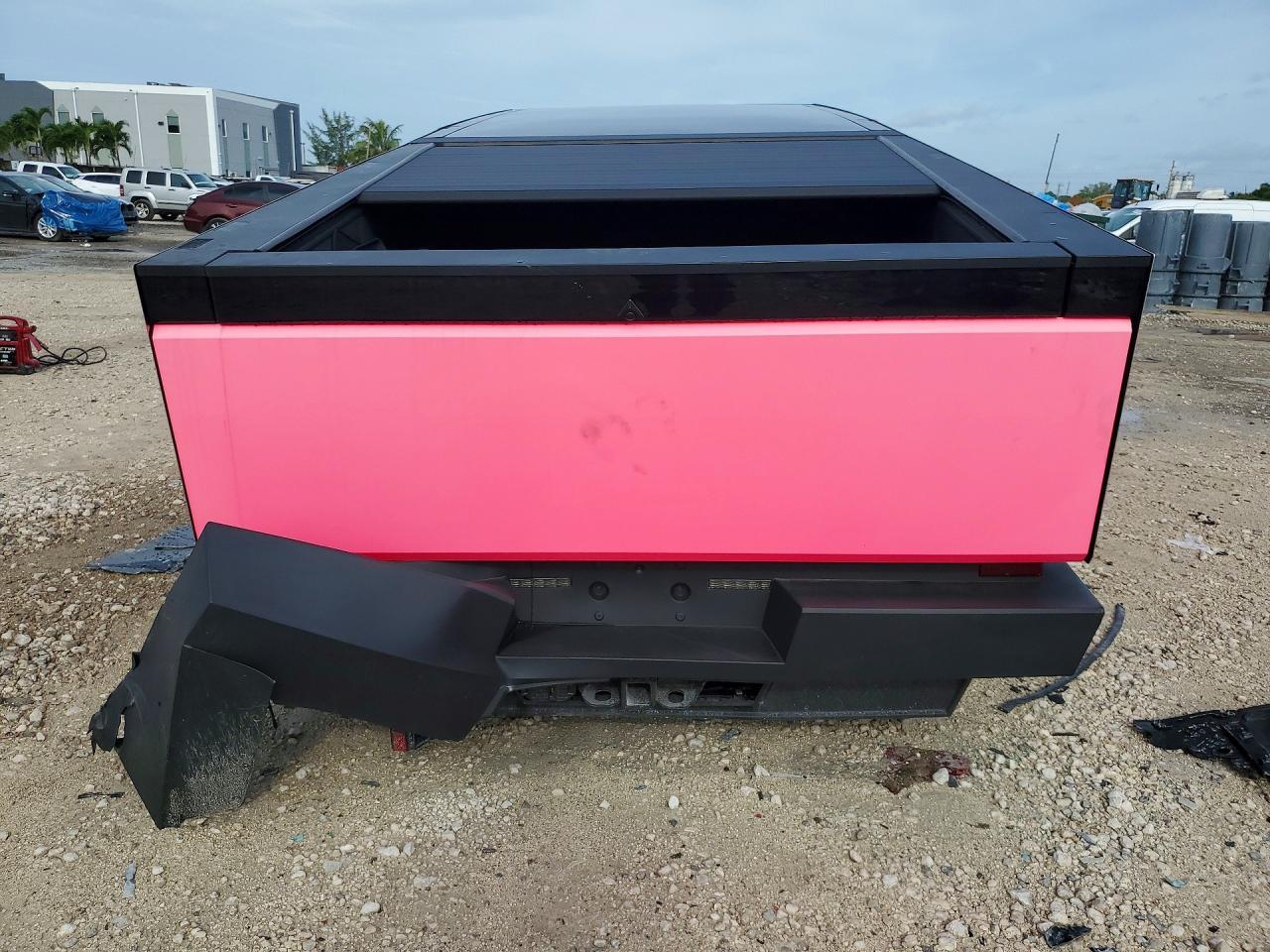 2024 Tesla Cybertruck - Фото 6
