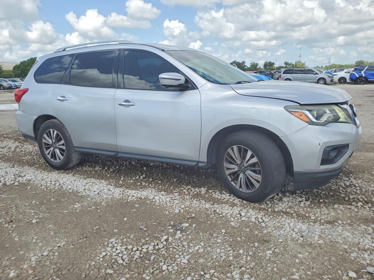 2018 Nissan Pathfinder Sl - Фото 4