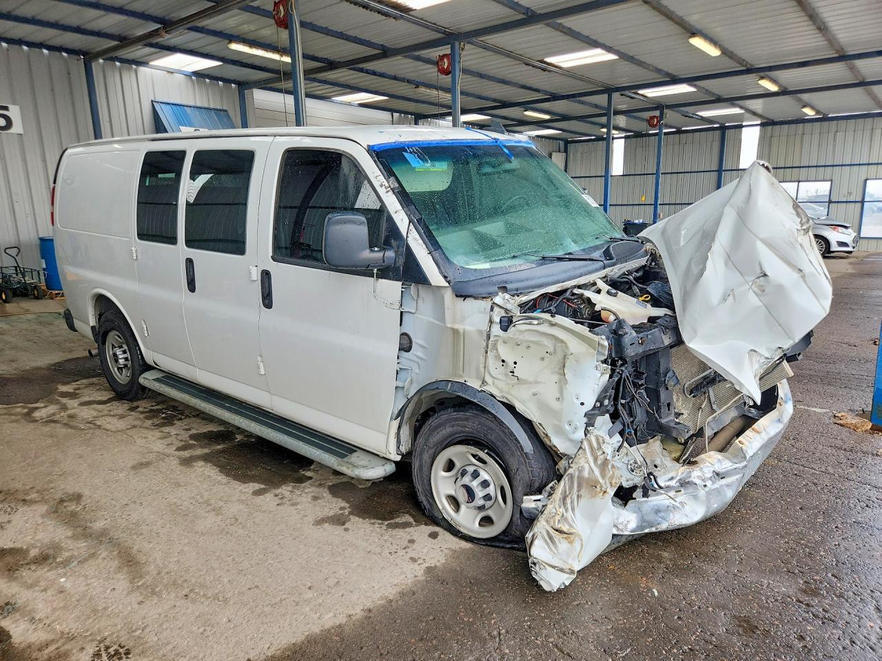 2020 GMC Savana G2500 - Фото 4