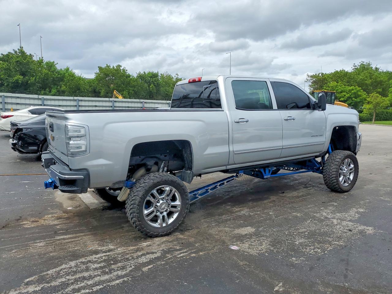 2015 Chevrolet Silverado K2500 Heavy Duty Ltz - Фото 3