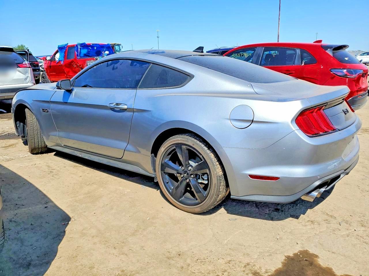 2022 Ford Mustang Gt - Фото 2