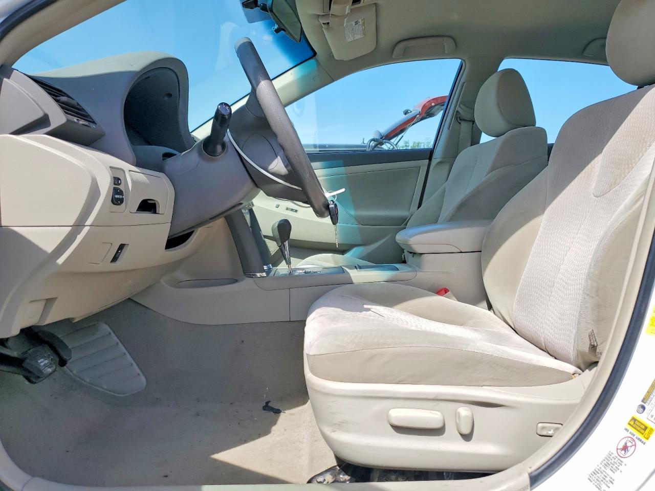 2011 Toyota Camry - Image 7