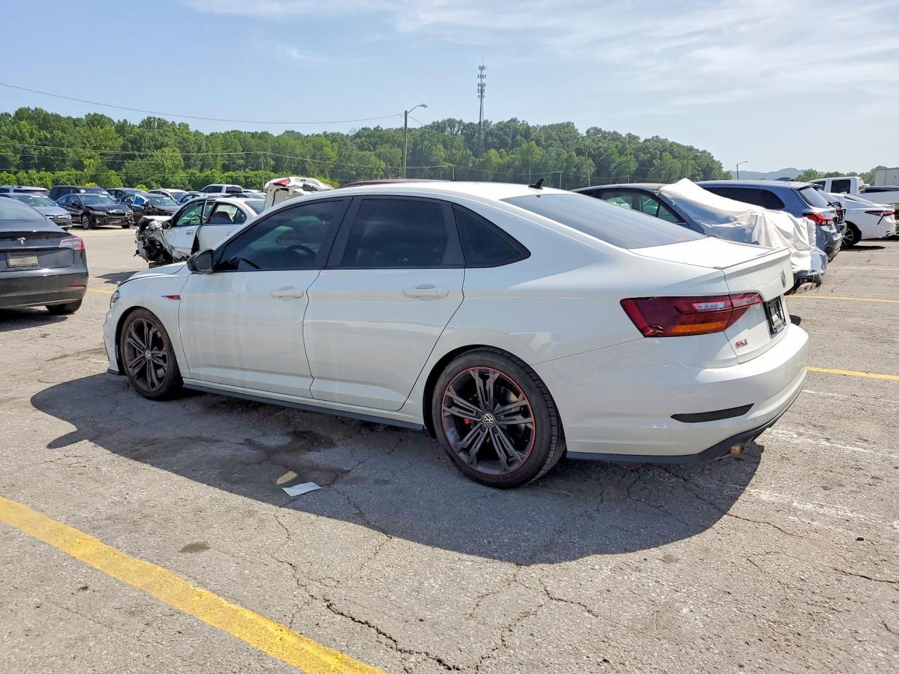 2019 Volkswagen Jetta Gli - Image 2