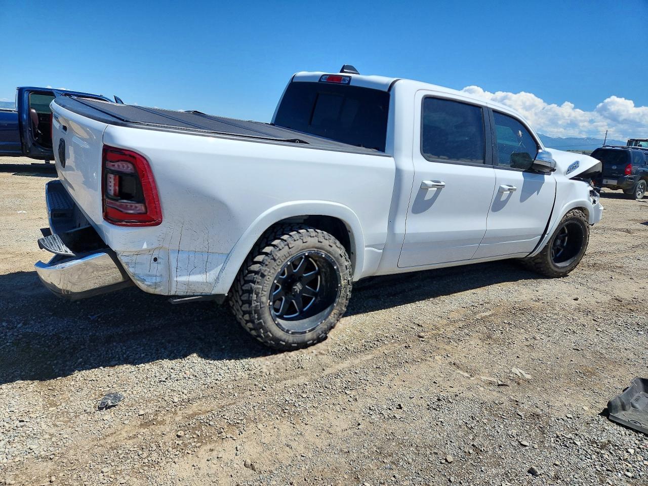 2022 Ram 1500 Laramie - Фото 3