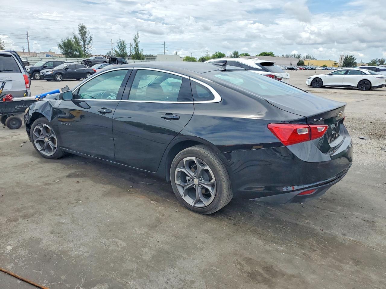 2024 Chevrolet Malibu Lt - Фото 2