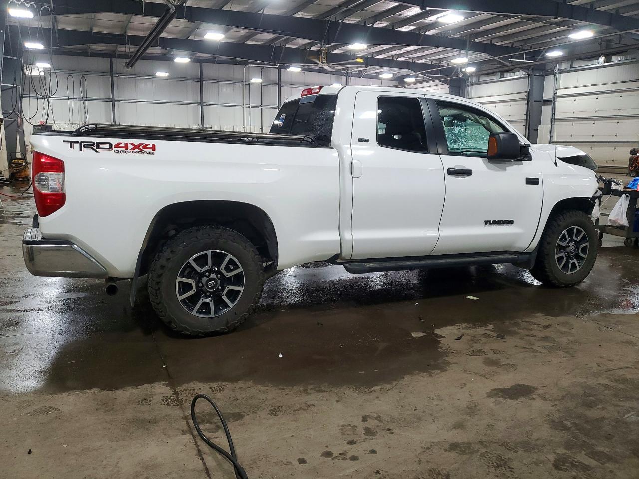 2018 Toyota Tundra Sr5 - Фото 3