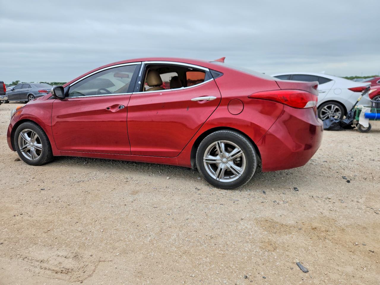 2013 Hyundai Elantra Gls - Фото 2