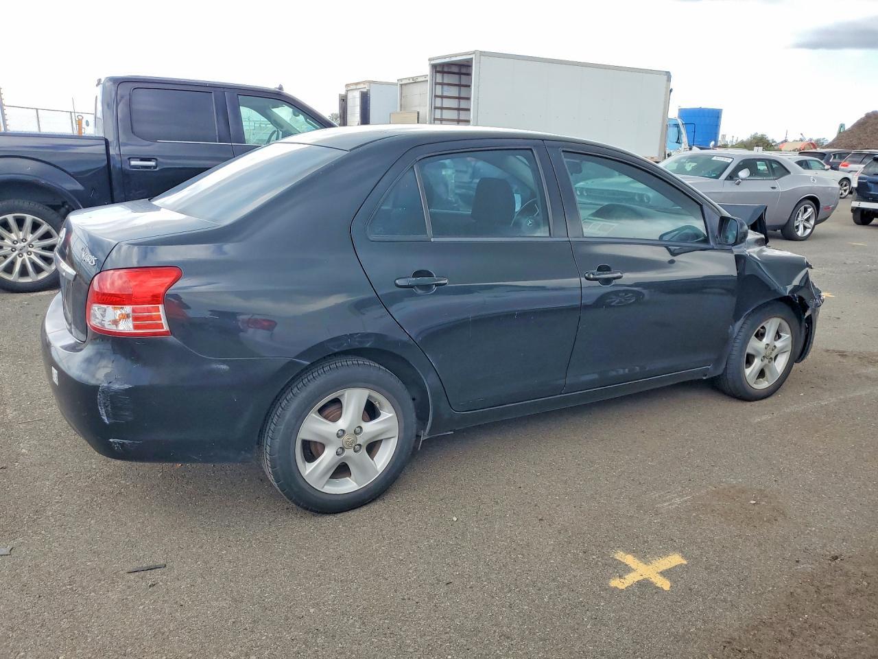 2008 Toyota Yaris Base - Image 3