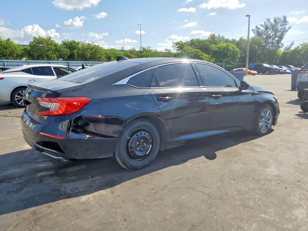 2018 Honda Accord Lx - Фото 3
