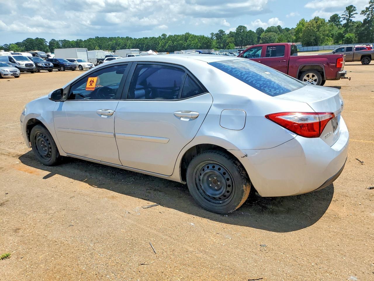 2015 Toyota Corolla Le - Фото 2