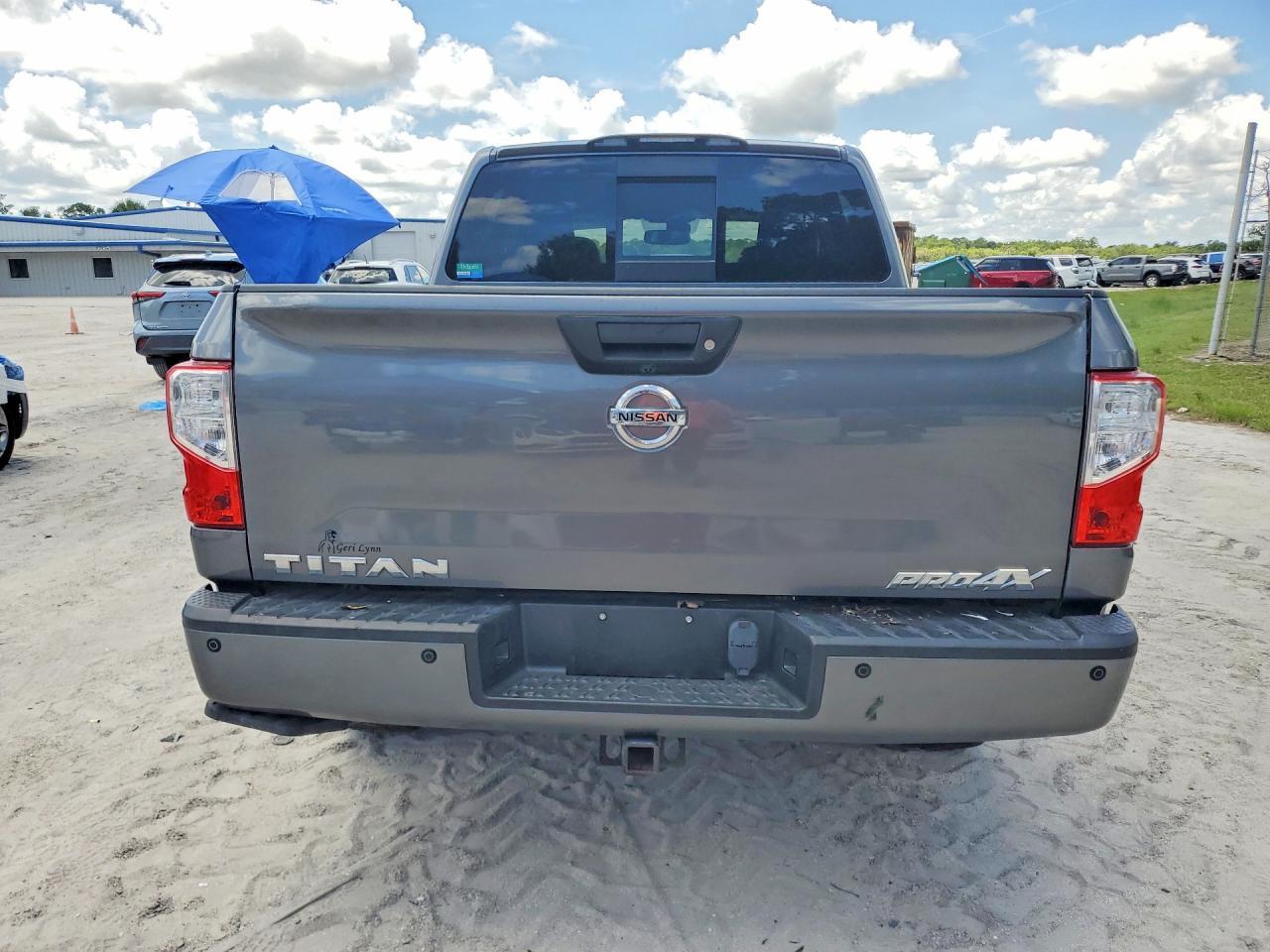 2019 Nissan Titan Pro-4X - Фото 6