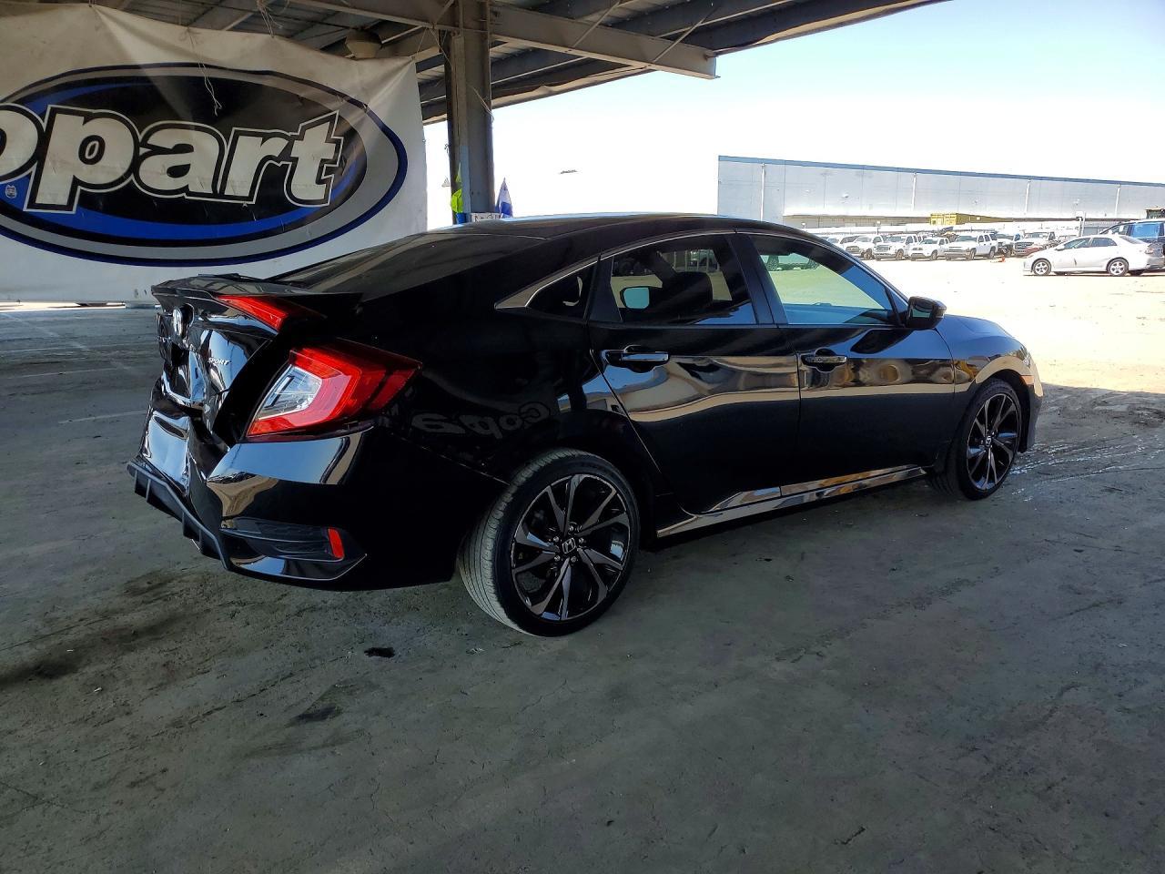2021 Honda Civic Sport - Фото 3