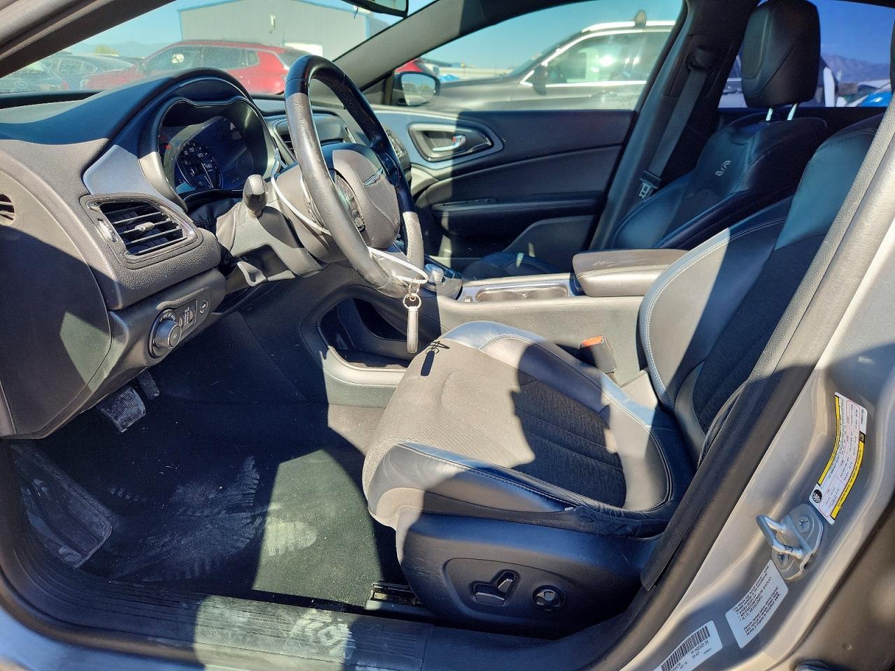 2015 Chrysler 200 S - Фото 7