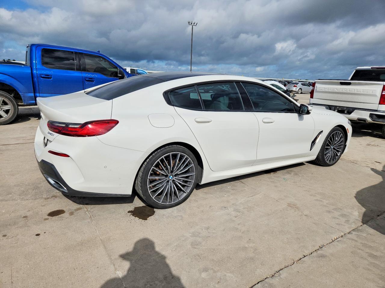 2022 BMW 840I - Фото 3