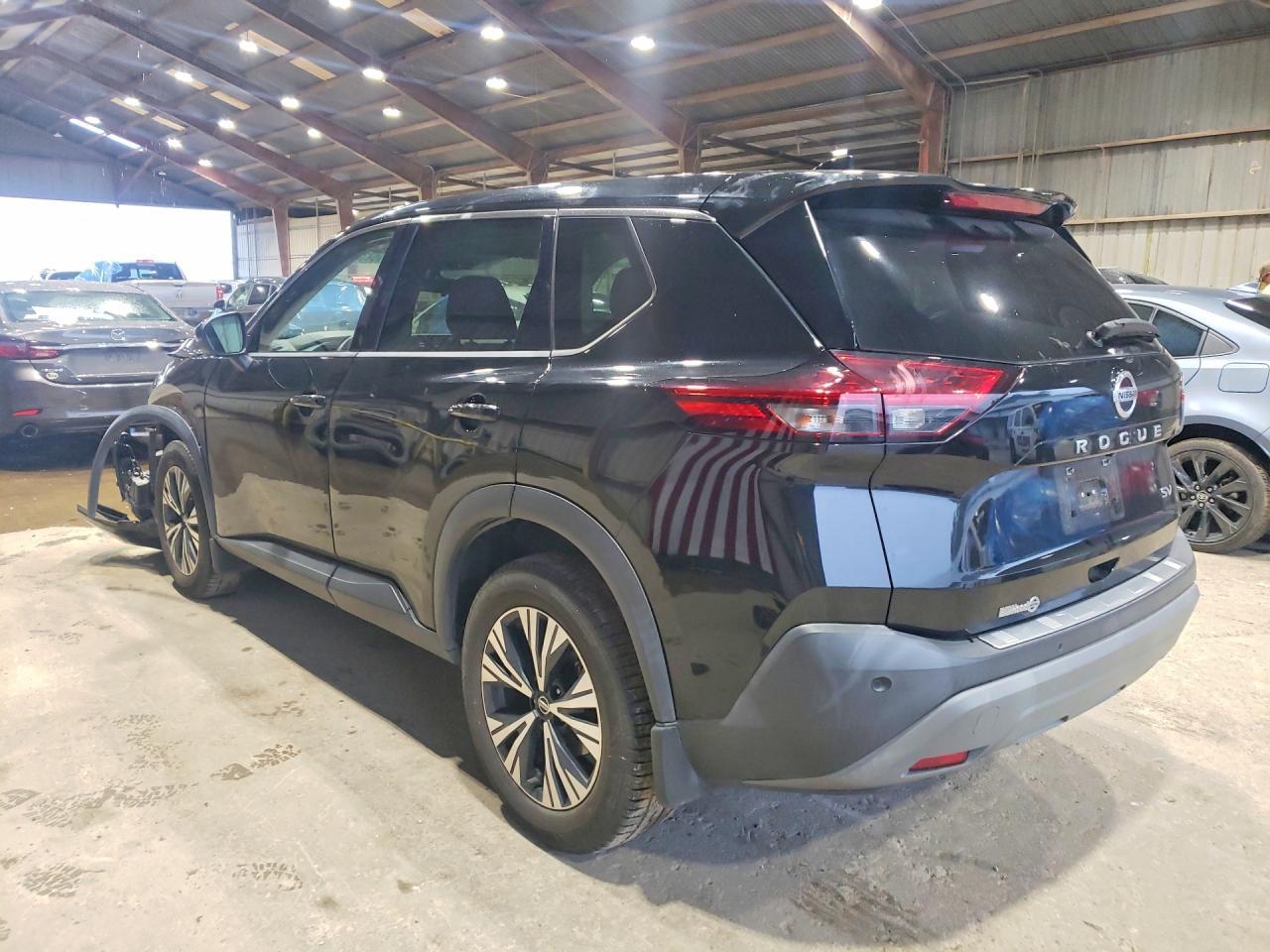 2021 Nissan Rogue Sv - Фото 2
