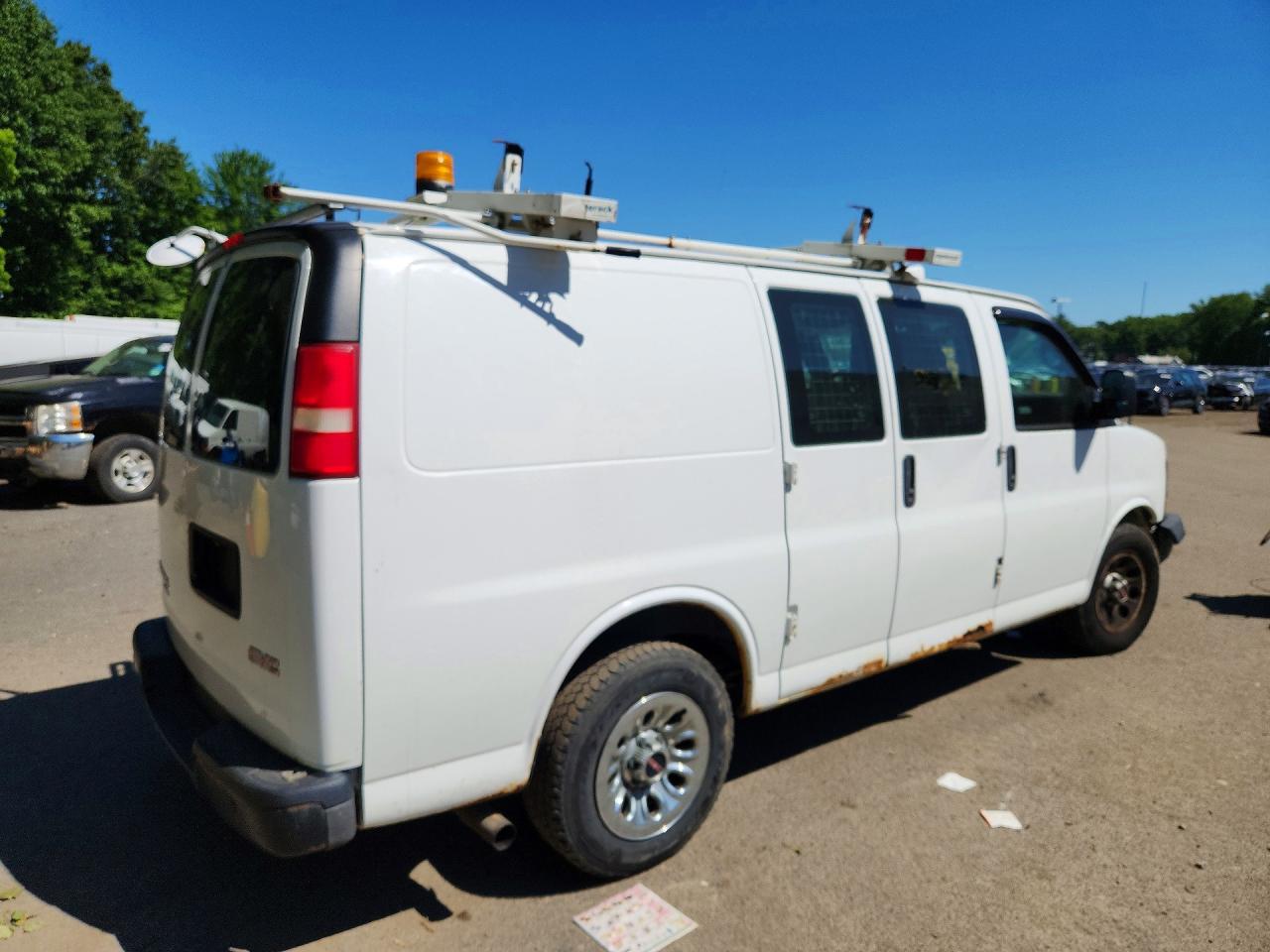 2014 GMC Savana G1500 - Фото 3