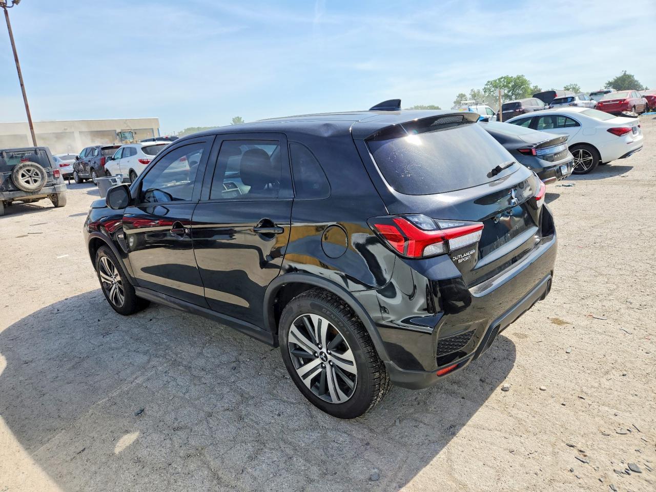 2021 Mitsubishi Outlander Sport Es - Фото 2
