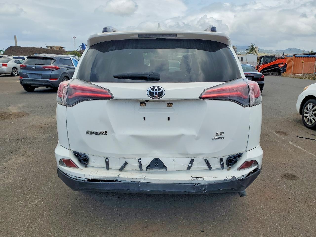 2018 Toyota Rav4 Le - Фото 6