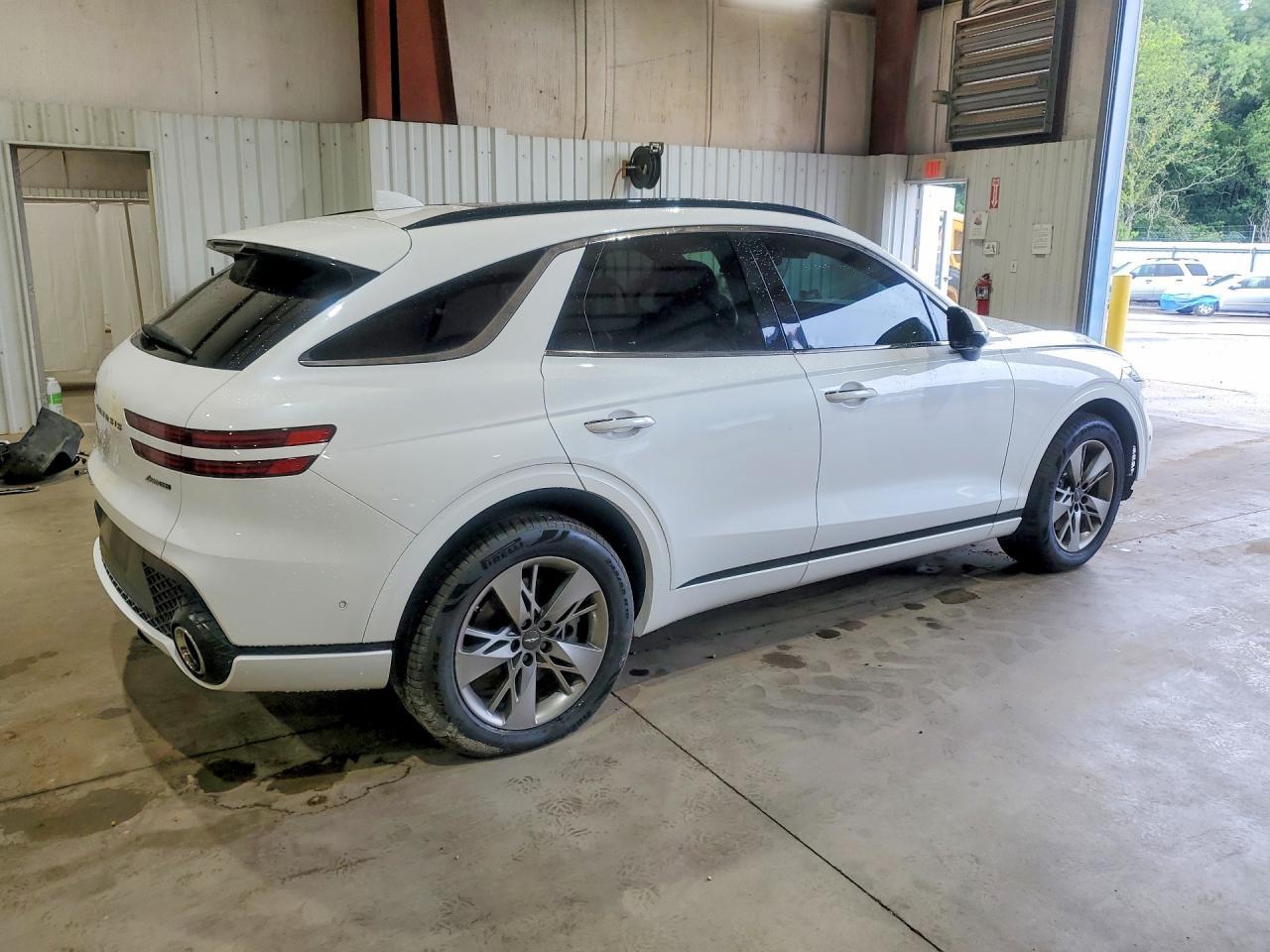 2022 Genesis Gv70 3.5T Sport - Image 3